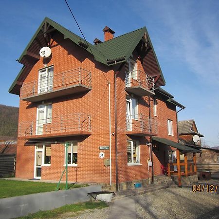 Отель Yaremche House Экстерьер фото